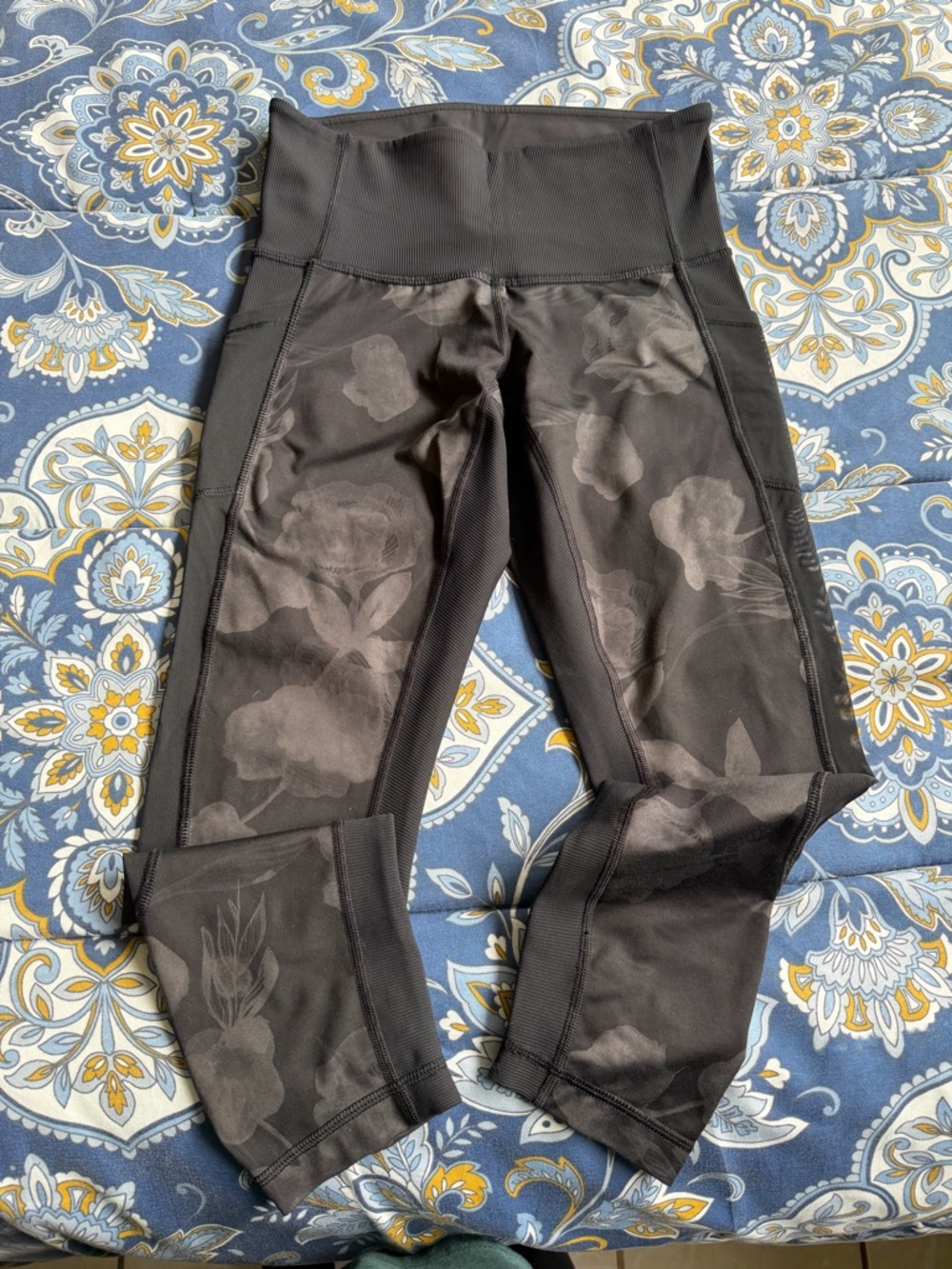 Lululemon “Seek the Heat” Floral Print Leggings